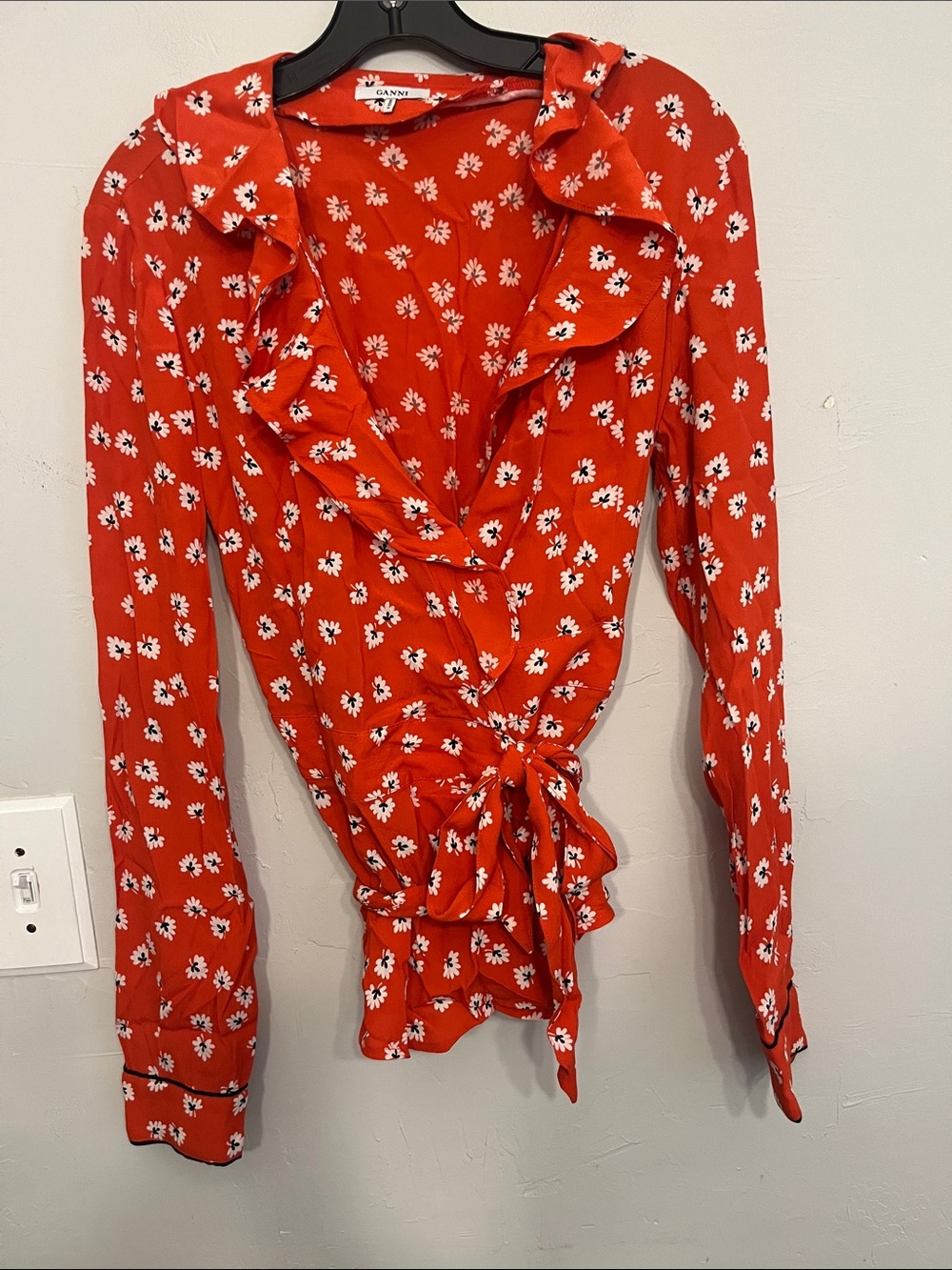 Ganni size 38 (6) red floral wrap blouse